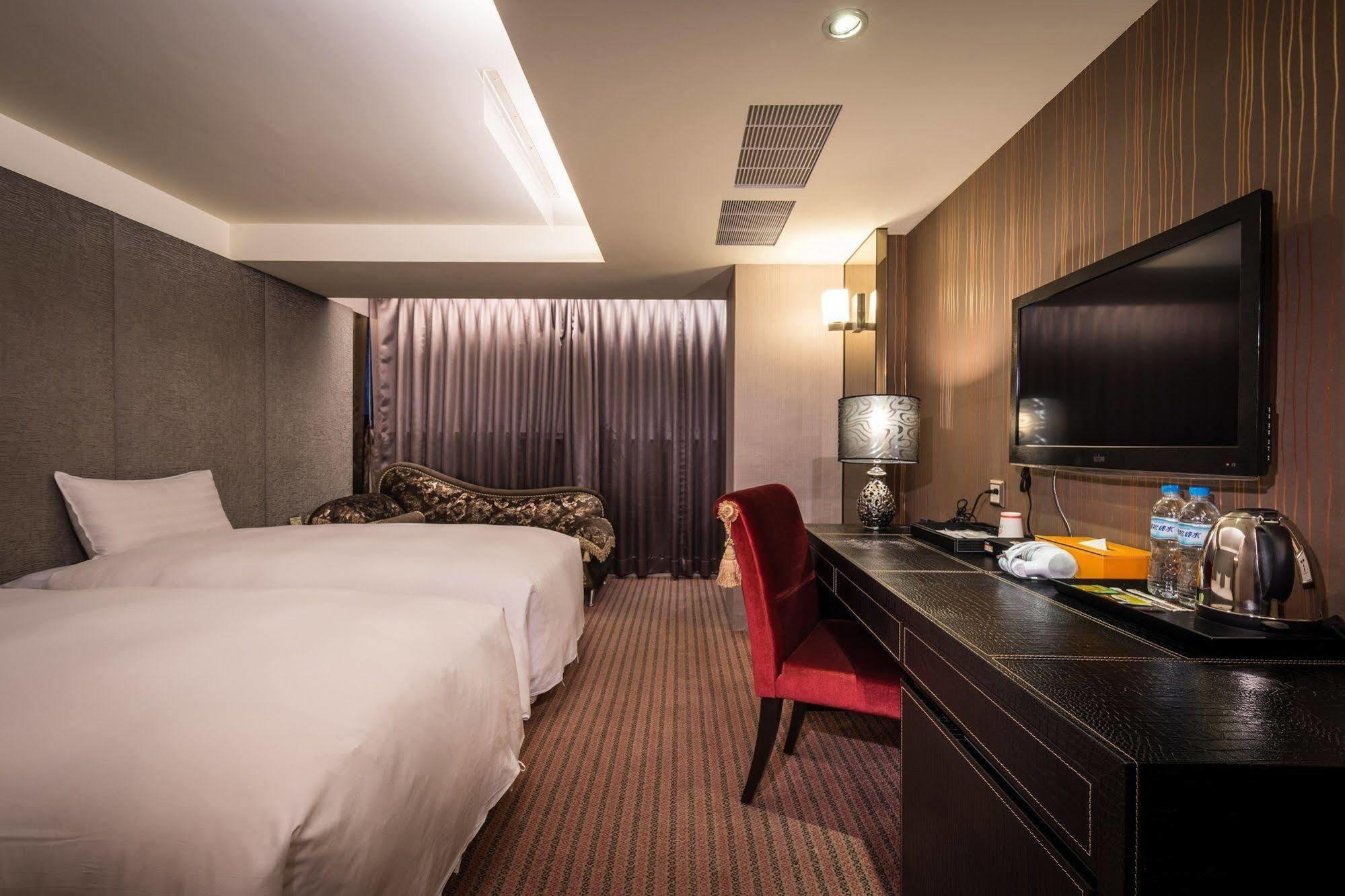 Ren Mei Fashion Hotel Tchaj-čung Exteriér fotografie
